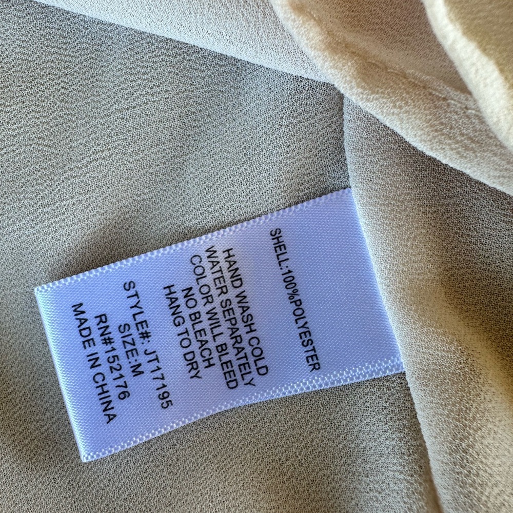 ๐5 for $45๐ reset top blouse shirt size M - Picture 9 of 9